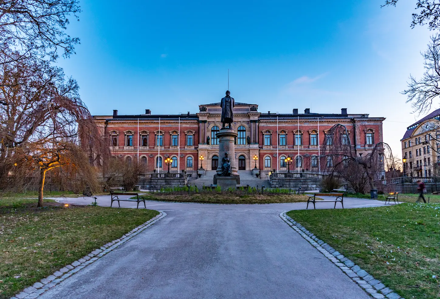 Uniwersytet Wrocławski: Przewodnik po Kierunkach Studiów i Rekrutacji